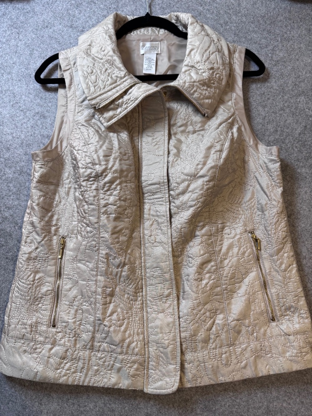 Zenergy by Chico’s Quilted Vest Beige Champagne Metallic Zip Front Size 1 - Picture 2 of 11
